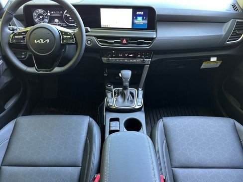 New 2026 Kia Seltos SX w/ SX Sunroof Package image 9