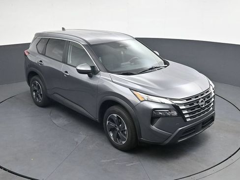 Used 2025 Nissan Rogue SV FWD image 22