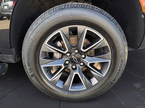 Used 2021 Chevrolet Tahoe Z71 image 40