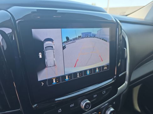 Used 2020 Chevrolet Traverse Premier FWD image 29