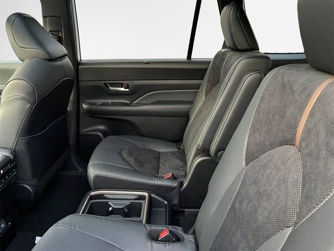 New 2026 Toyota Grand Highlander MAX Platinum image 14