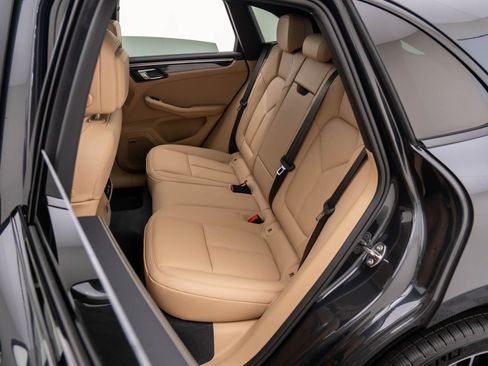 New 2026 Porsche Macan S image 16