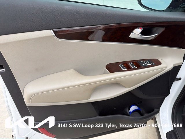 Used 2017 Kia Sorento FWD image 14