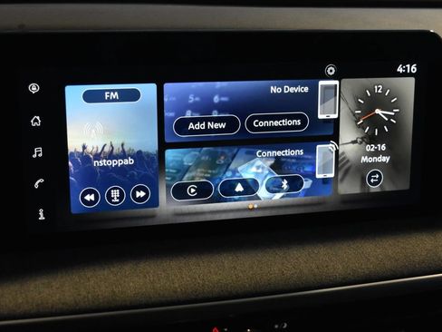 Certified 2025 Nissan Kicks SV image 7