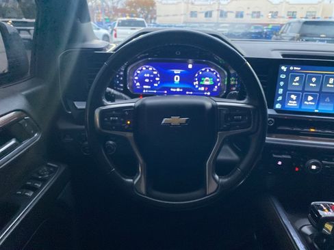 Used 2022 Chevrolet Silverado 1500 LT image 4