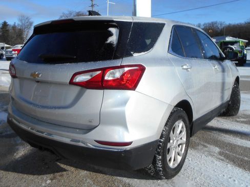 Used 2019 Chevrolet Equinox LT w/ Driver Convenience Package image 27