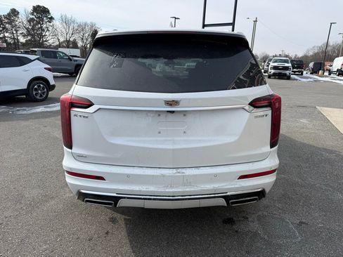 Used 2024 Cadillac XT6 Luxury w/ LPO, Floor Liner Package image 7