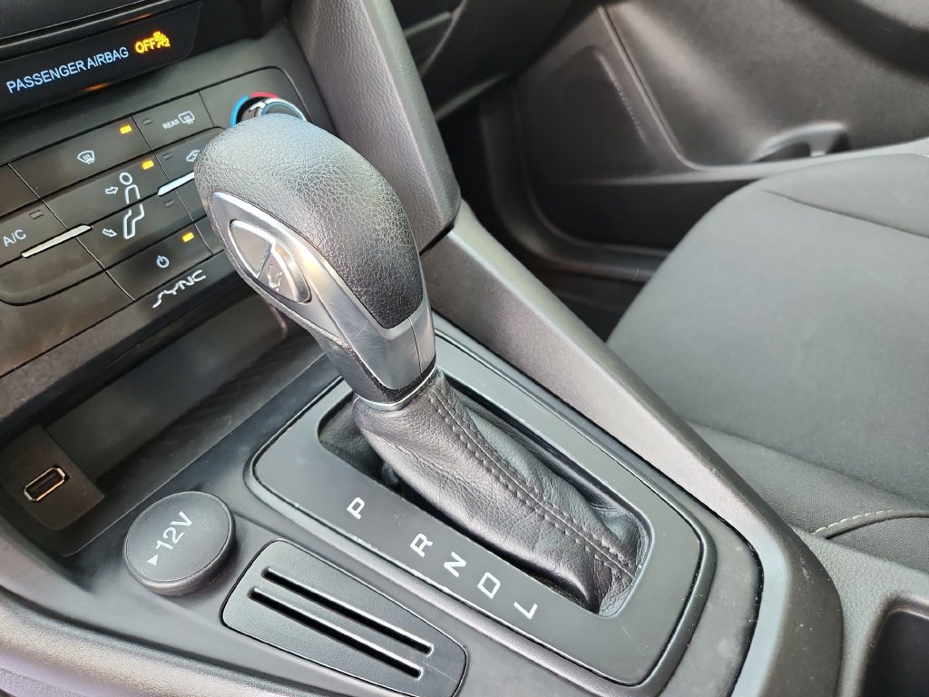 Used 2018 Ford Focus SE FWD image 27