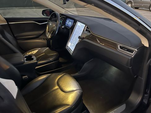Used 2014 Tesla Model S Base image 11