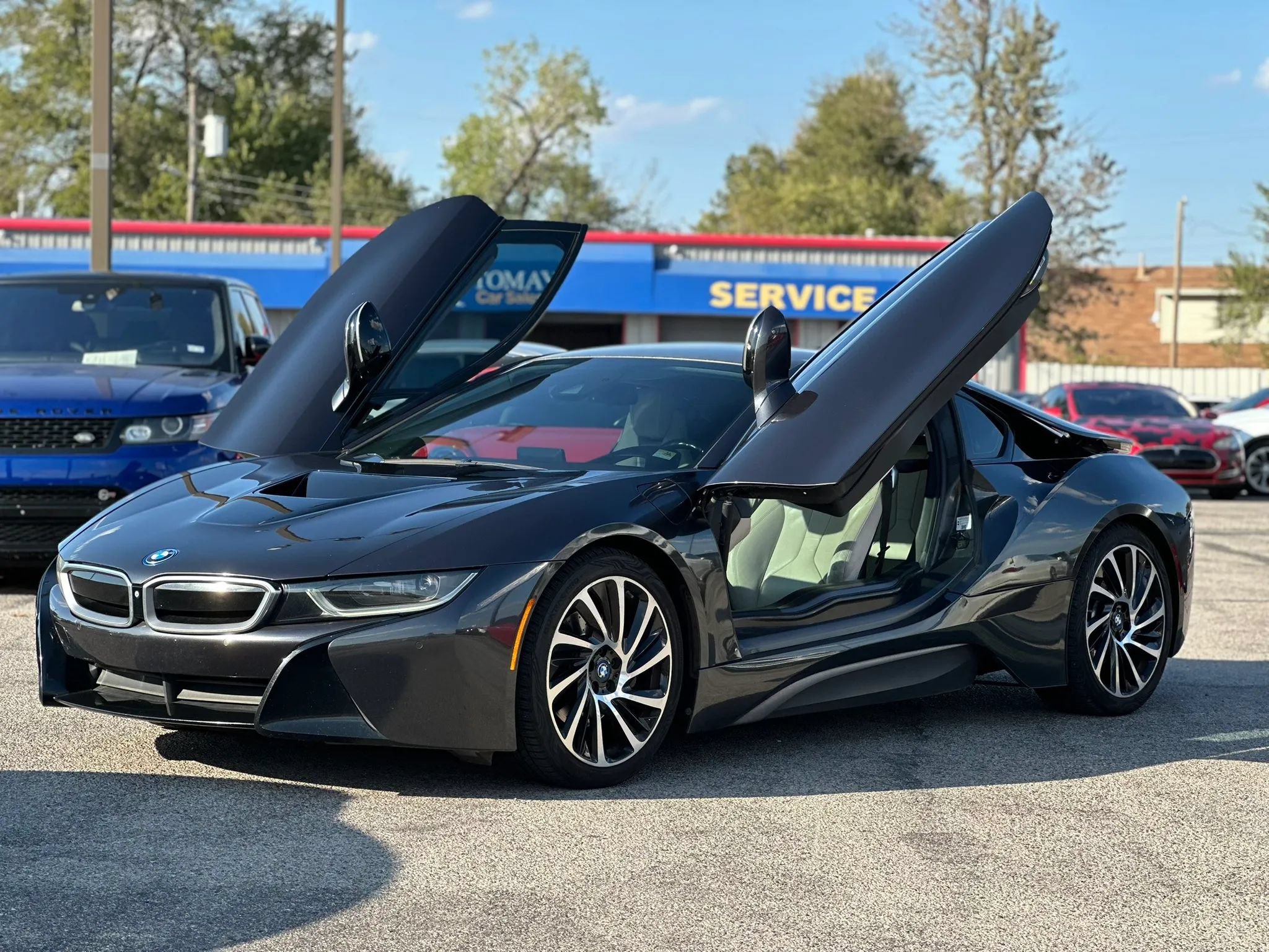 Used 2017 BMW i8 AWD/4WD image 1