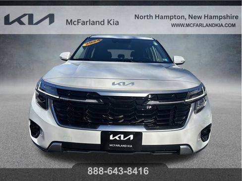 Used 2024 Kia Seltos EX image 10