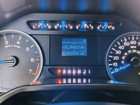 Used 2015 Ford F150 XLT AWD/4WD image 4