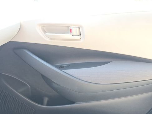 Used 2025 Toyota Corolla LE image 13