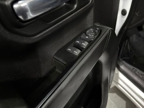 Used 2022 Chevrolet Silverado 1500 Custom Trail Boss w/ LPO, Dark Essentials Package image 14