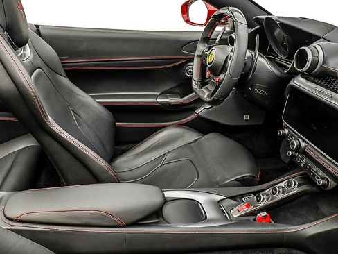 Used 2022 Ferrari Portofino M RWD image 19