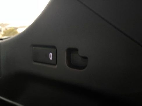 Used 2021 Chevrolet Suburban High Country image 25