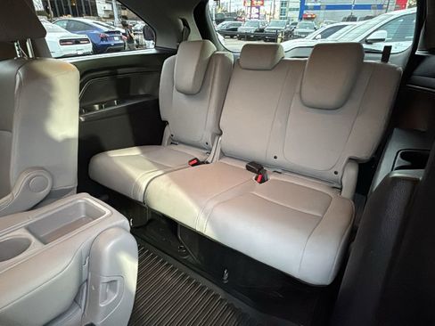 Used 2018 Honda Odyssey EX-L image 17