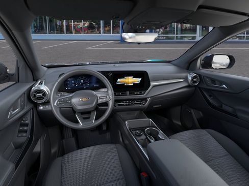 New 2026 Chevrolet Equinox LT w/ Safety and Technology Package AWD/4WD image 15