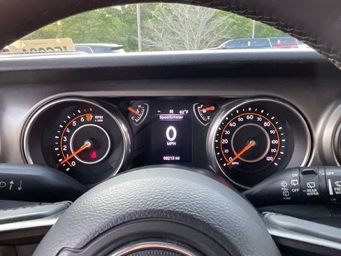 Used 2018 Jeep Wrangler Unlimited Sport S AWD/4WD image 31