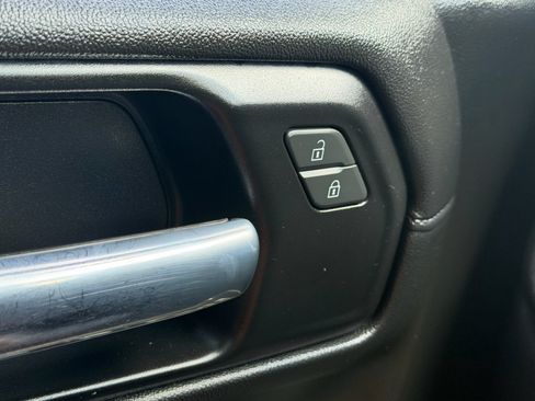 Used 2020 Chevrolet Silverado 1500 LT w/ All-Star Edition AWD/4WD image 20