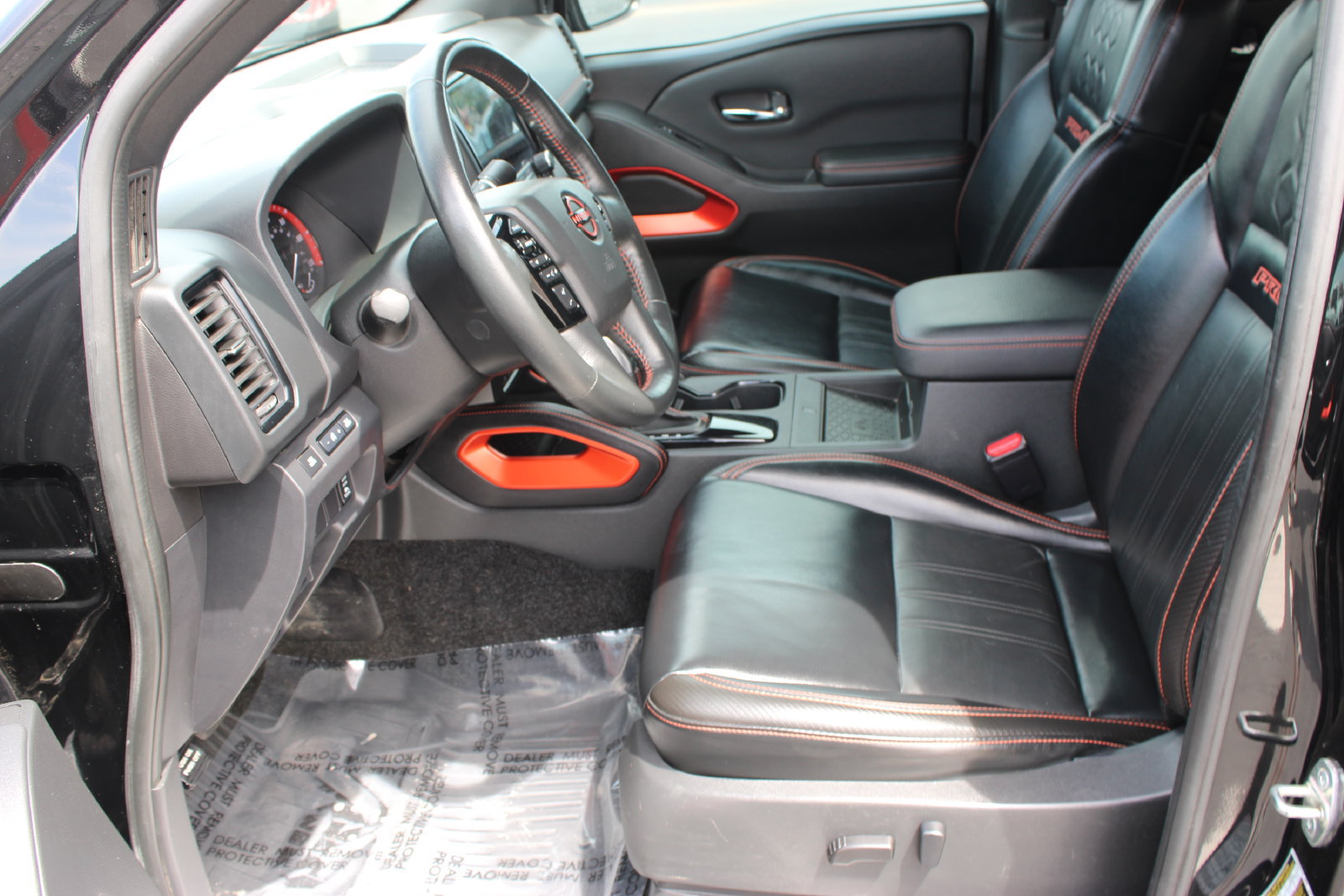 Used 2023 Nissan Frontier PRO-4X w/ Pro-4X Premium Package AWD/4WD image 11