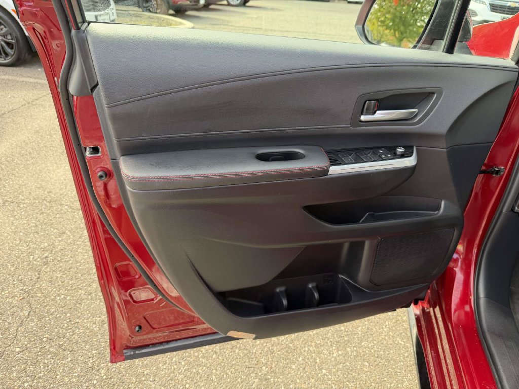 Used 2026 Toyota Sienna XSE AWD/4WD image 11
