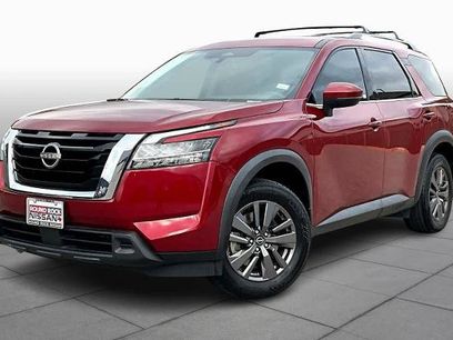 Certified 2022 Nissan Pathfinder SV