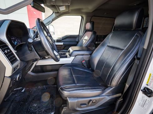 Used 2020 Ford F250 Lariat w/ Lariat Value Package AWD/4WD image 13