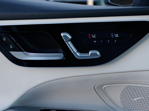 Used 2024 Mercedes-Benz C 300 Sedan image 47