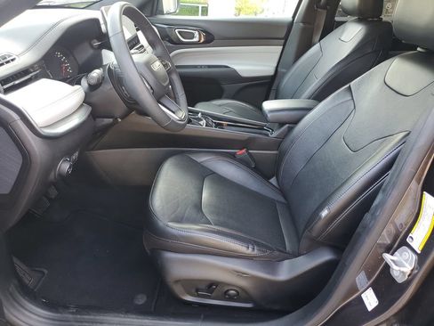 Used 2023 Jeep Compass Limited AWD/4WD image 20