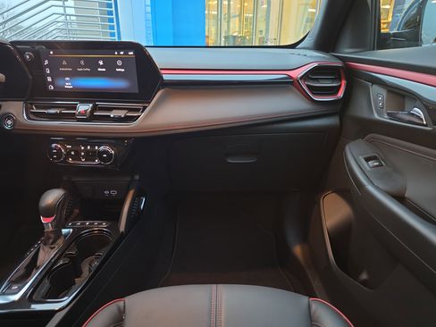 Used 2024 Chevrolet TrailBlazer RS w/ Convenience Package image 33