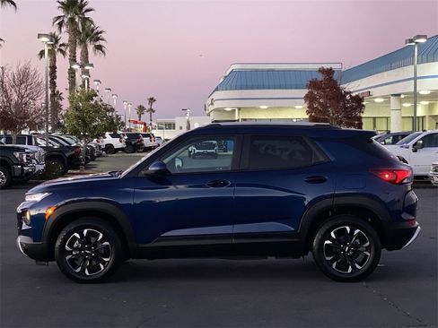 Used 2023 Chevrolet TrailBlazer LT w/ Convenience Package image 16