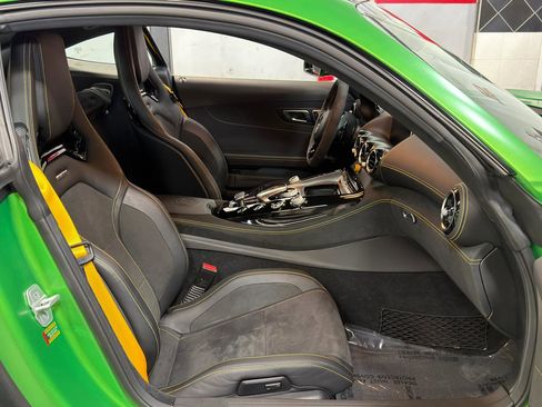 Used 2018 Mercedes-Benz AMG GT R w/ Exclusive Interior Package image 17