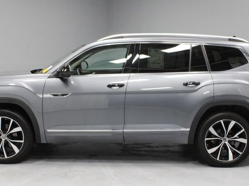 Used 2024 Volkswagen Atlas SEL Premium R-Line AWD/4WD image 9