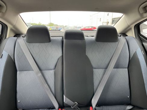 Used 2025 Nissan Versa SV FWD image 37