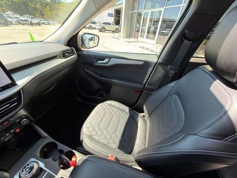Used 2023 Ford Escape SE w/ PHEV Premium Package FWD image 26