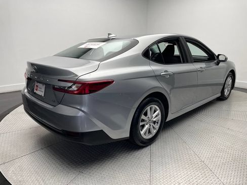 Used 2025 Toyota Camry LE FWD image 5