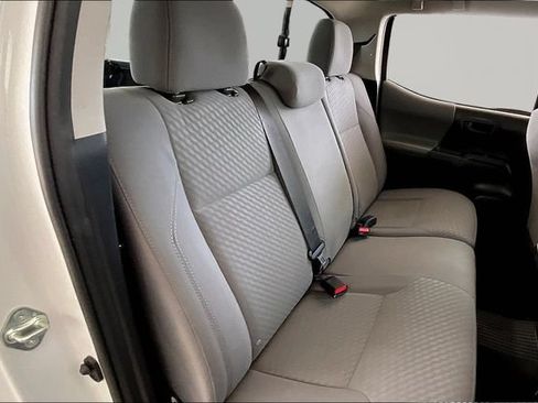 Used 2020 Toyota Tacoma SR w/ SR Convenience Package RWD image 17