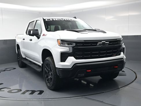 Certified 2025 Chevrolet Silverado 1500 LT Trail Boss w/ LT Trail Boss Premium Package image 3