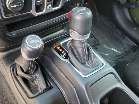 Used 2023 Jeep Wrangler Unlimited Sahara w/ Safety Group AWD/4WD image 32