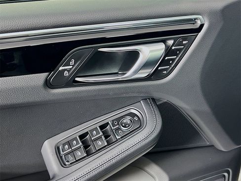 New 2026 Porsche Macan S image 20