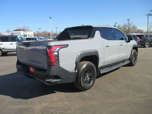Used 2026 Chevrolet Silverado EV LT image 6