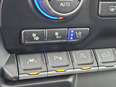 Used 2019 Chevrolet Silverado 1500 High Country w/ High Country Premium Package image 26