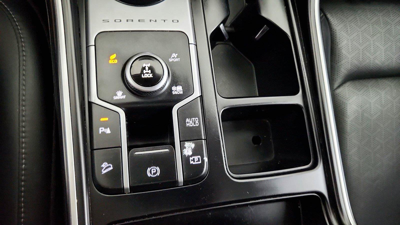 Used 2022 Kia Sorento EX w/ Panoramic Sunroof Package AWD/4WD image 36