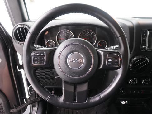 Used 2017 Jeep Wrangler Unlimited Sahara AWD/4WD image 20