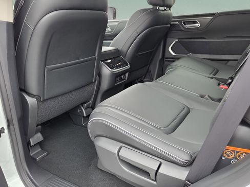New 2026 INFINITI QX80 Luxe w/ Cargo Package RWD image 9