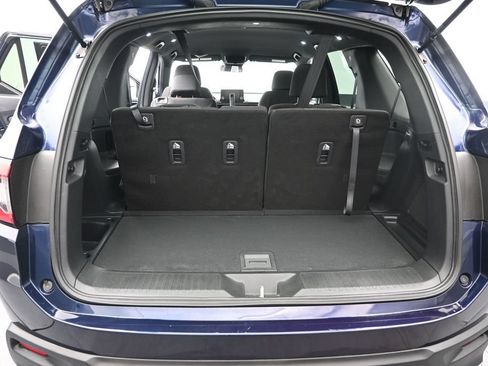 Used 2025 Honda Pilot Sport image 18