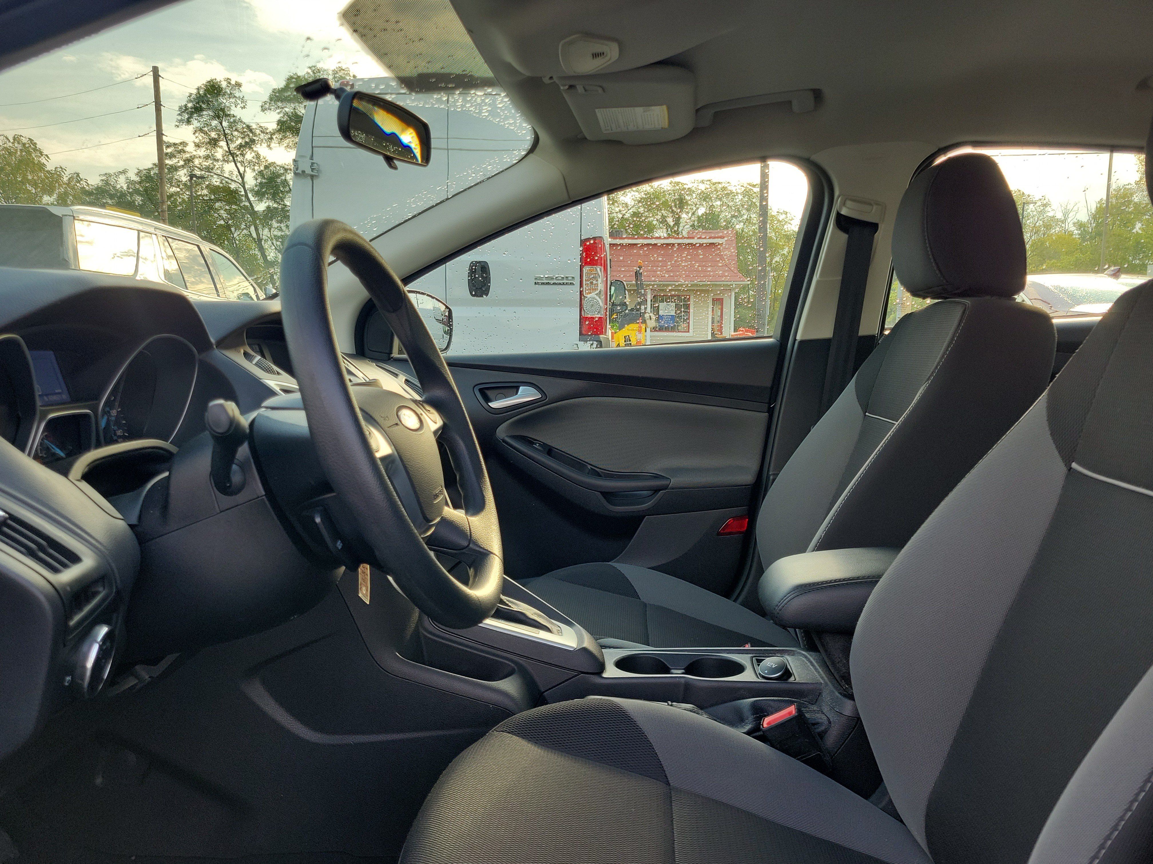 Used 2014 Ford Focus SE FWD image 15