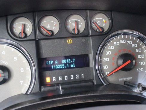 Used 2010 Ford F150 XLT image 8