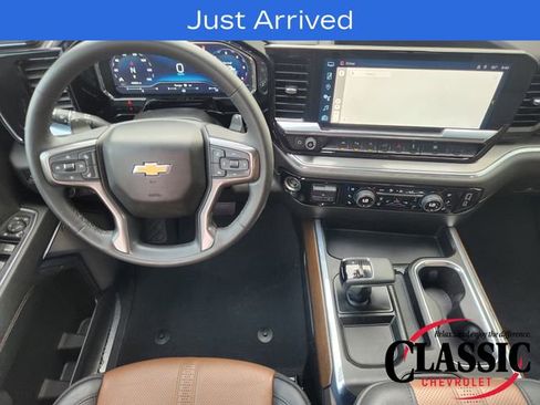 Used 2024 Chevrolet Silverado 1500 High Country w/ Technology Package RWD image 37